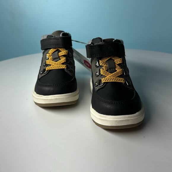 Cat & Jack - Toddler Felix Sneakers Boots, size 5 - Picture 2 of 6